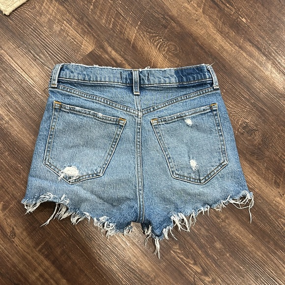 Abercrombie and Fitch The Mom Short High Rise Denim Women's Shorts - Picture 4 of 4